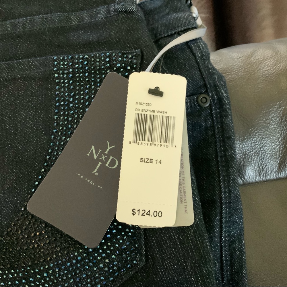 NYDJ Jeans slim jeans 32 inch inseam with bling back pockets! - Picture 3 of 13
